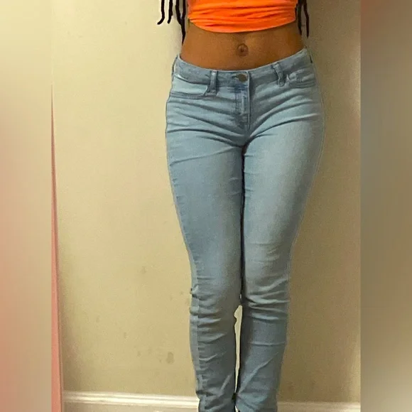 GAP Light Blue Skinny Low Rise Jeans - Picture 2 of 6